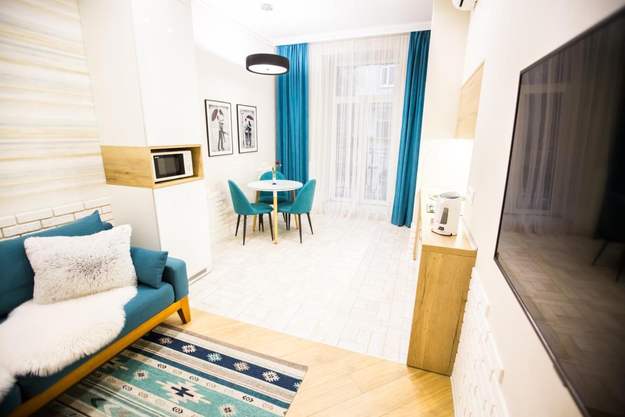 Apartment On Mosyazhna Street 4 リヴィウ エクステリア 写真