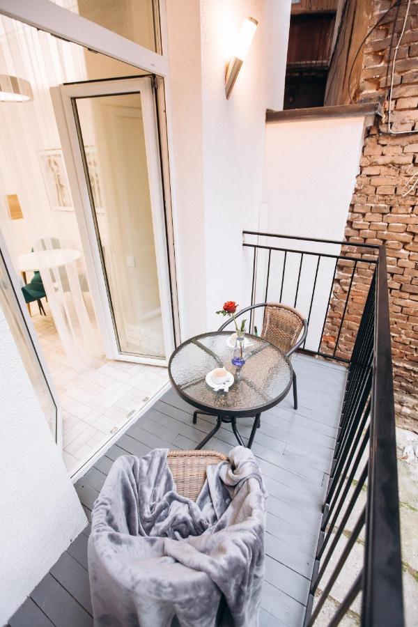 Apartment On Mosyazhna Street 4 リヴィウ エクステリア 写真