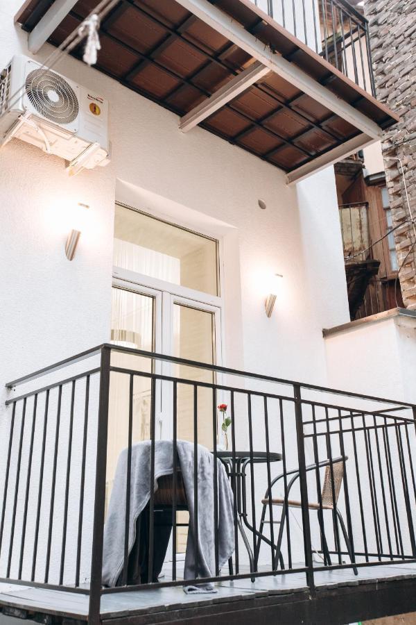 Apartment On Mosyazhna Street 4 リヴィウ エクステリア 写真